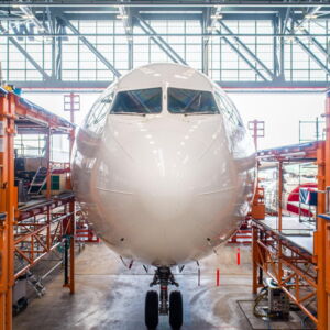 Frachtflugzeug Wartung bei den Elbe Flugzeugwerken Dresden GmbH